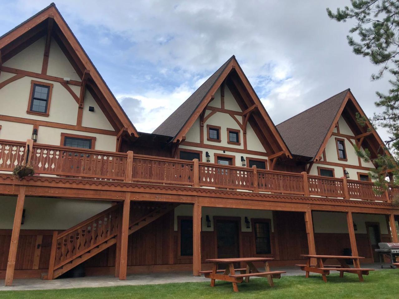 Great Northern Resort West Glacier Exterior photo